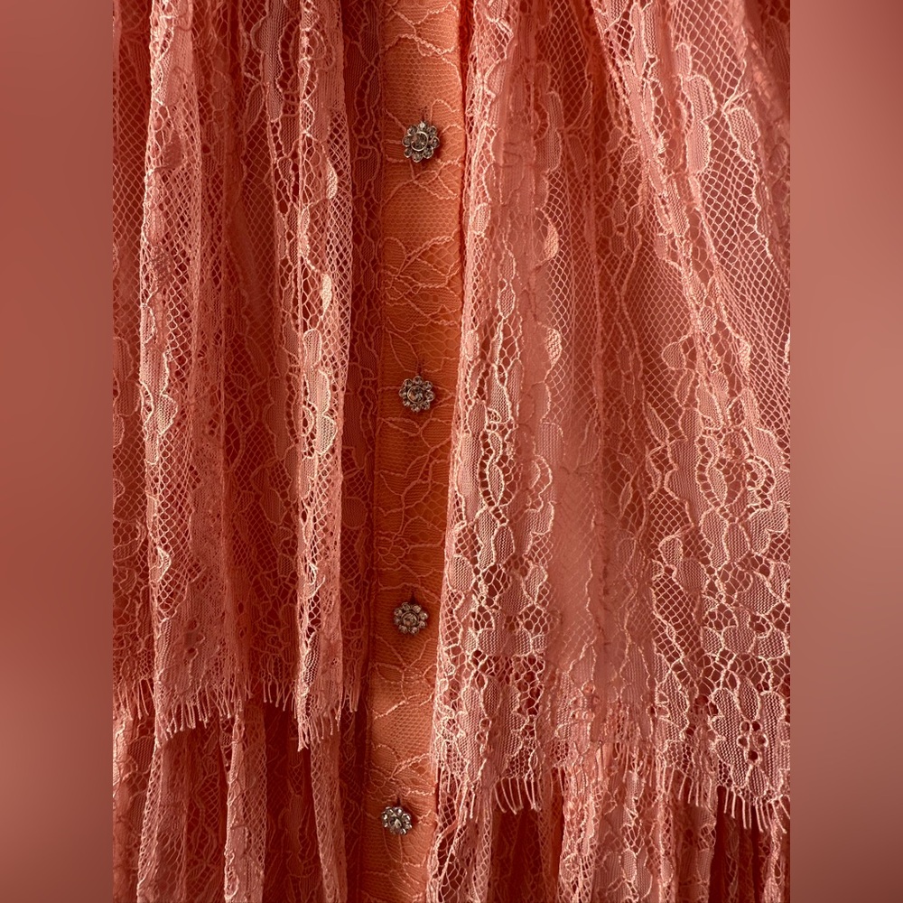 Alice + Olivia Joanie Tiered Ruffle Button-Down Dress - Picture 4 of 16
